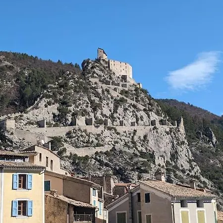Avec Vue Apartment